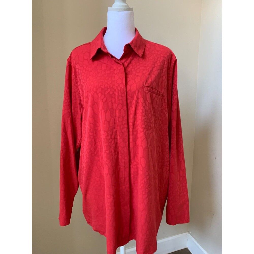 Athleta Women's Urbanite Textured Button Down Top Red Animal Print Vent- Size XL